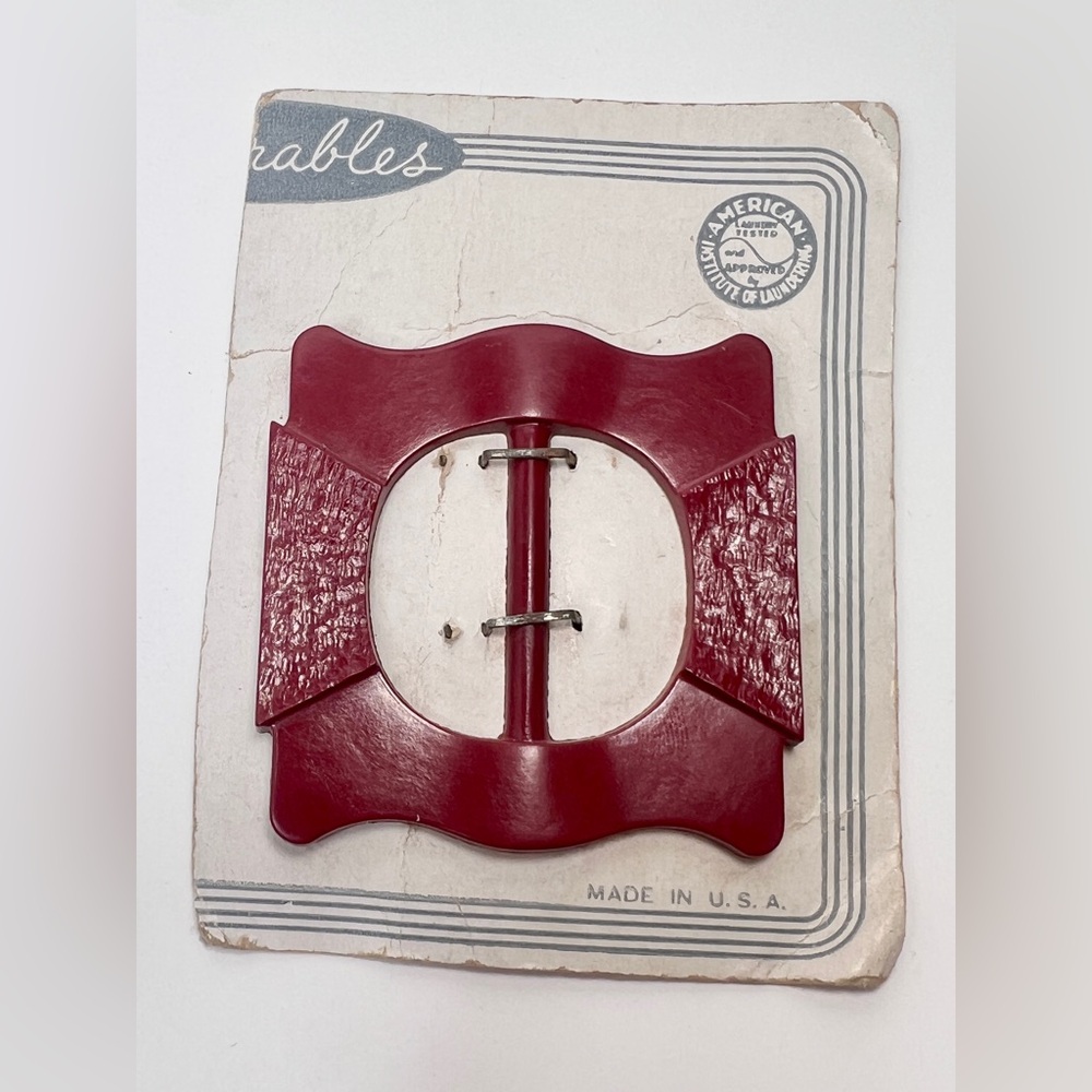 Bakelite Belt Buckles Two Vintage Red Art Deco New Old Stock Collectors Pair - Picture 9 of 11